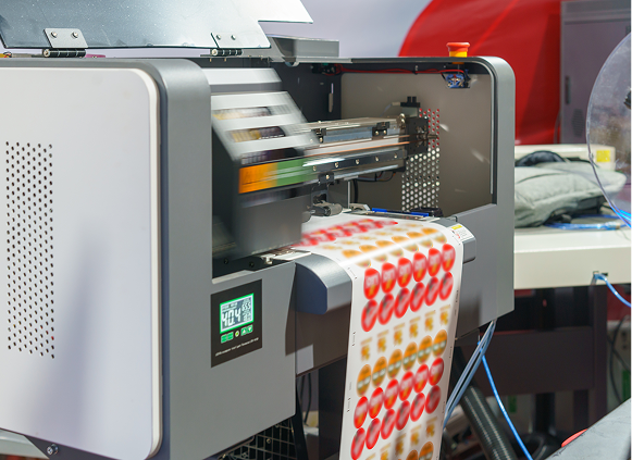 Printing machine producing colorful labels